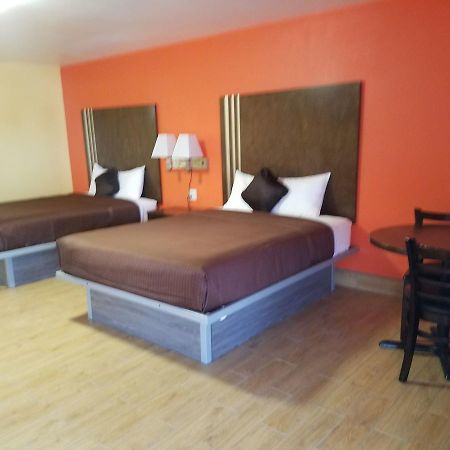 Simple Rewards Inn ロズウェル エクステリア 写真