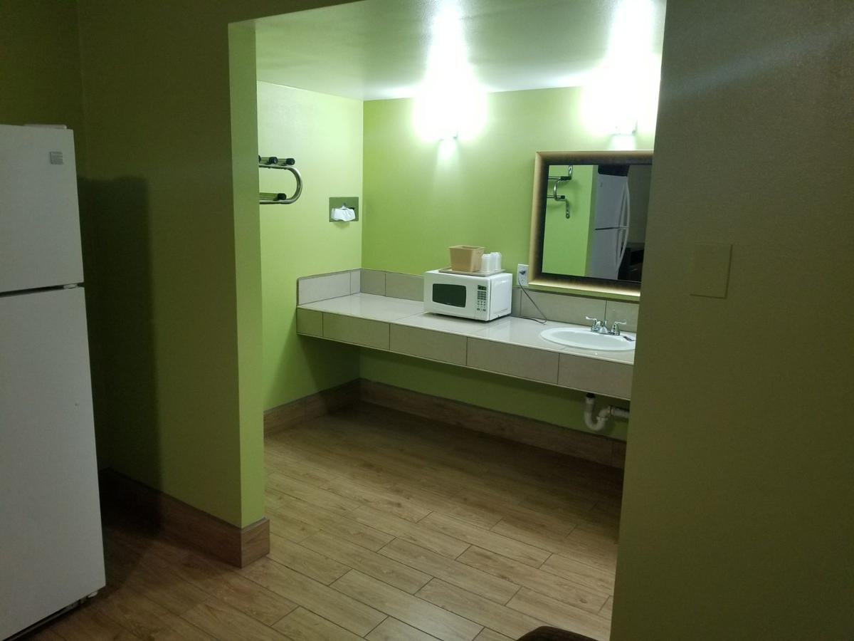 Simple Rewards Inn ロズウェル エクステリア 写真