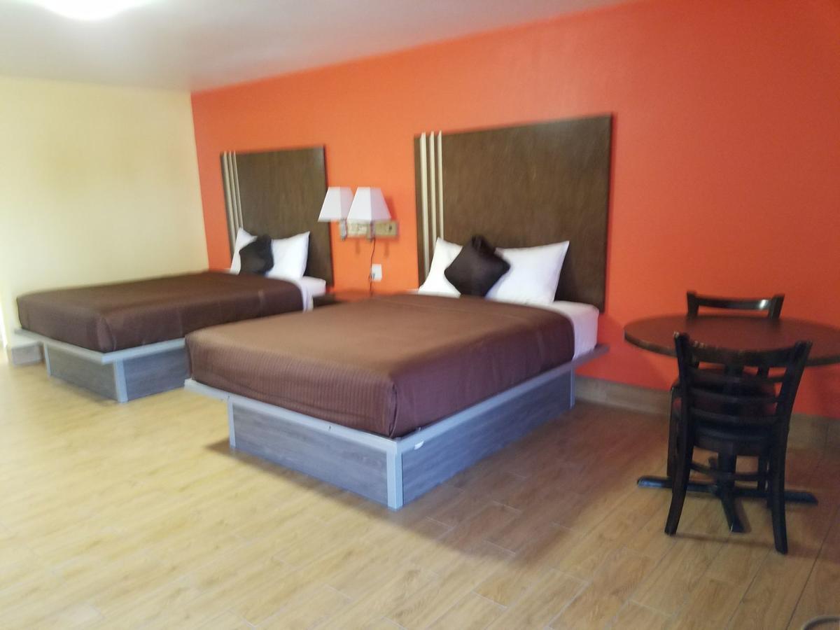 Simple Rewards Inn ロズウェル エクステリア 写真